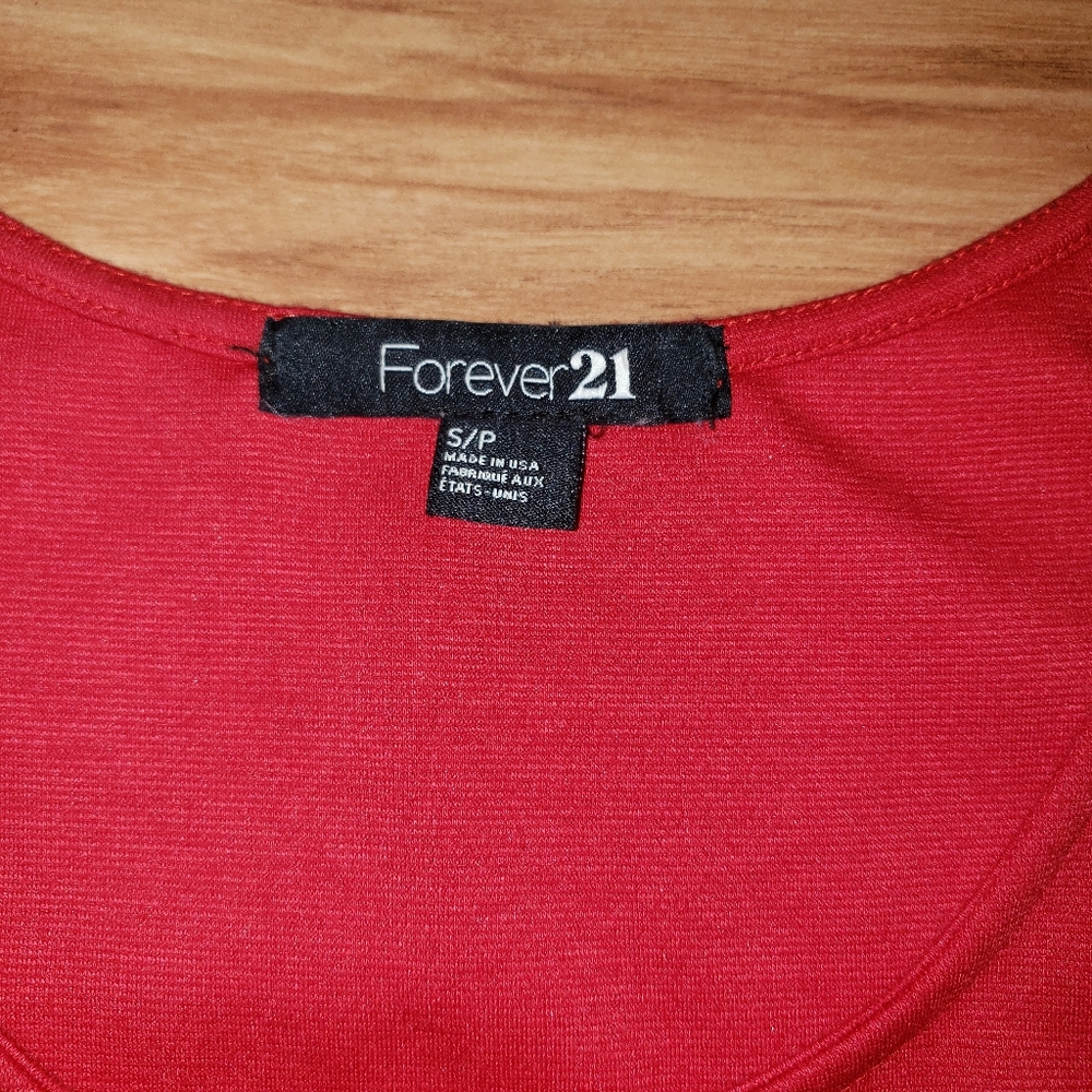 Red Dress - Picture 2 of 4